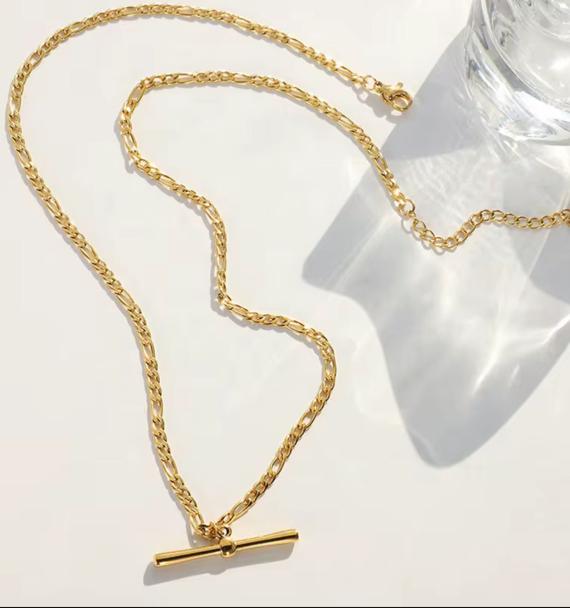 Amalie T-bar necklace