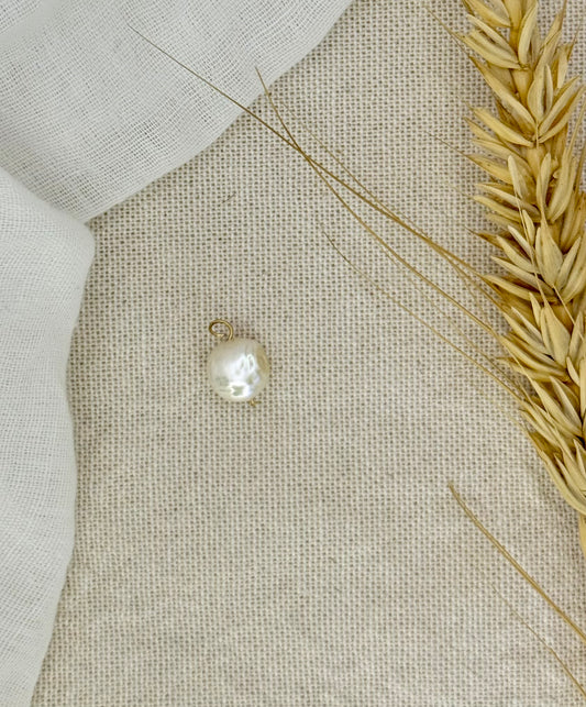 Large pearl charm
