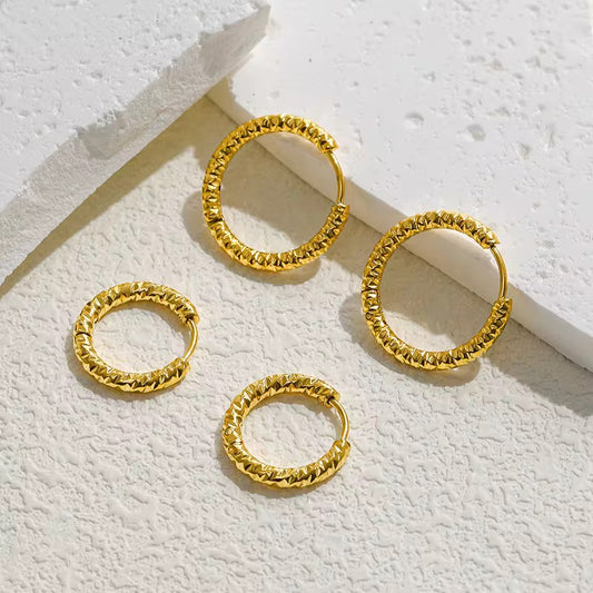 Pepper textured hoop earrings